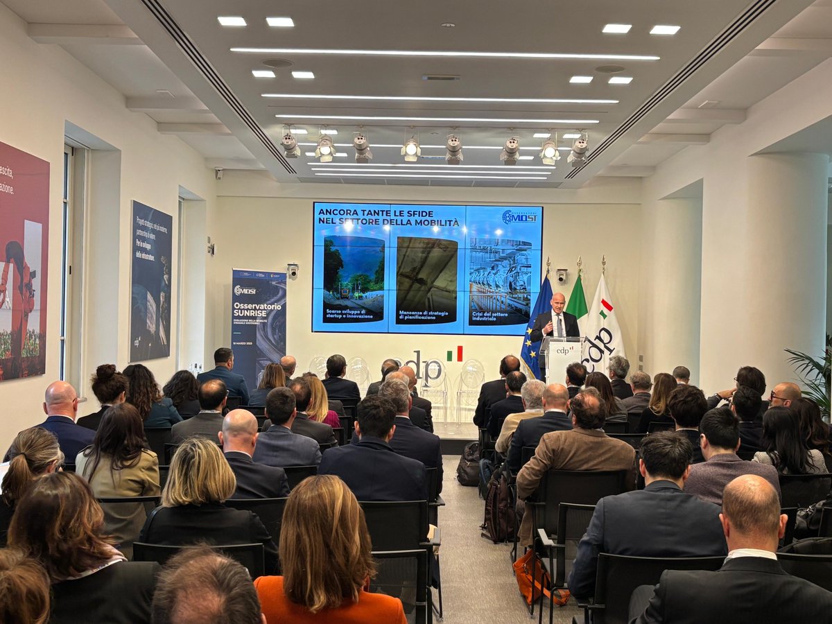 Ferruccio Resta (@ferruccioresta) on Twitter photo Oggi da <a href="/GruppoCDP/">Cassa Depositi e Prestiti</a> nasce l’#OsservatorioSUNRISE di #MOST: un punto di riferimento strategico per monitorare l’evoluzione della #mobilità stradale e guidarne la transizione verso un modello più sicuro, digitale ed efficiente. Oggi da <a href="/GruppoCDP/">Cassa Depositi e Prestiti</a> nasce l’#OsservatorioSUNRISE di #MOST: un punto di riferimento strategico per monitorare l’evoluzione della #mobilità stradale e guidarne la transizione verso un modello più sicuro, digitale ed efficiente.
