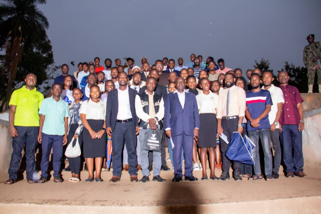 kamasaug's tweet photo. It was a joyful moment as @kamasaug
officially welcomed the Chancellor, Dr. Kiyonga Chrispus at Makerere University.  The function, which also doubled as our  reunion, connecting the alumni and continuing students, aimed at creating a self-sustaining association. 
#KamasaReunion https://t.co/lfgapRvmaH