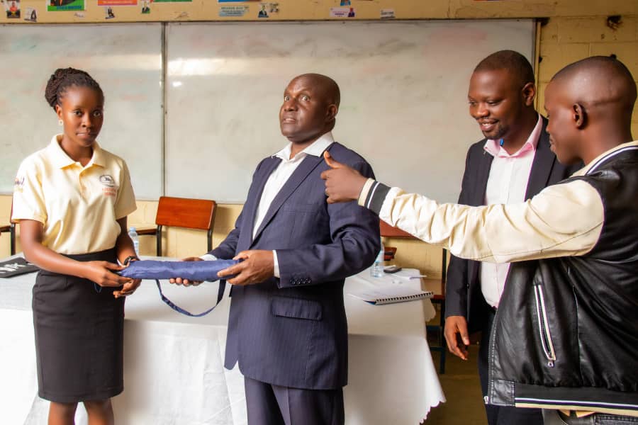 kamasaug's tweet photo. In his remarks, Dr. Kiyonga  challenged the members to remain united. Later on,  he officiated at the fundraising session of soliciting investment capital for @kamasaug to open up a self sustaining project. 

We thank all members who contributed to the successful attended. https://t.co/bbnhXtusnw