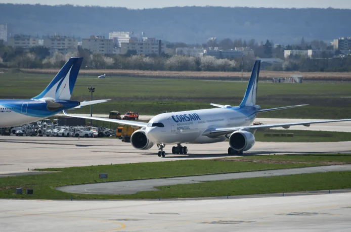 ✈️ Corsair renforce ses liaisons entre l’Hexagone et la Guadeloupe avec l'ouverture d’un vol direct Pointe-à-Pitre / Nantes

➡️ À partir du 23 décembre 2025 et jusqu'au 28 avril 2026, les Guadeloupéens pourront rejoindre l’ouest de la France.

📲💻la1ere.francetvinfo.fr/guadeloupe/cor…