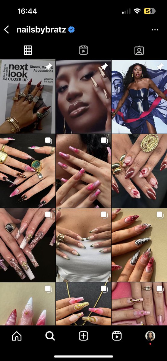 laromusashi's tweet photo. Il faut absolument que je fasse ma STORYTIME sur nailsbybratz arnaque d’argent / propos déplacés / comportement problématique 
THREAD : https://t.co/7I0rT526mX