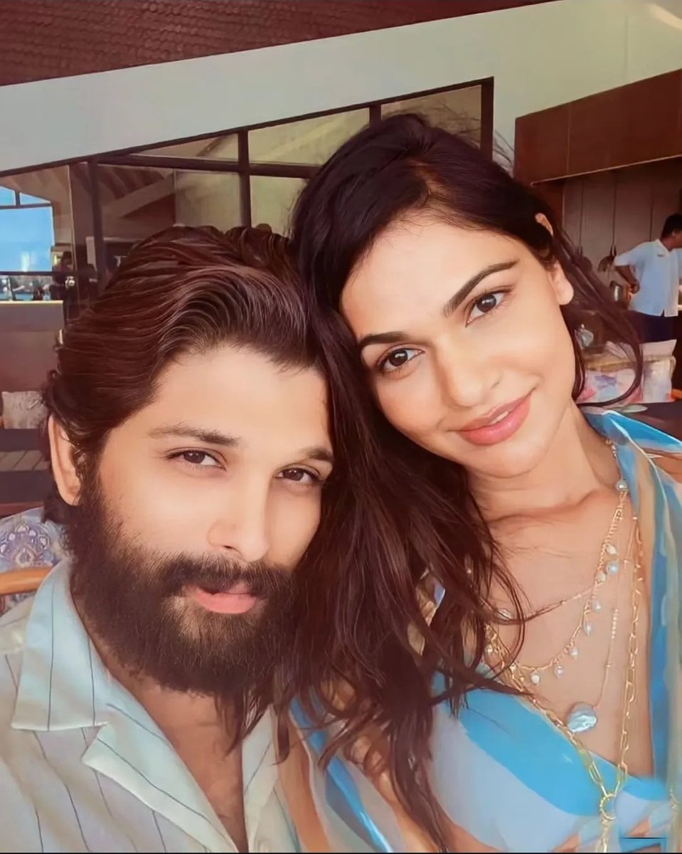 alluarjunmax's tweet photo. alluarjun actor Happy Wedding Anniversary https://t.co/MFbgJJOZJk