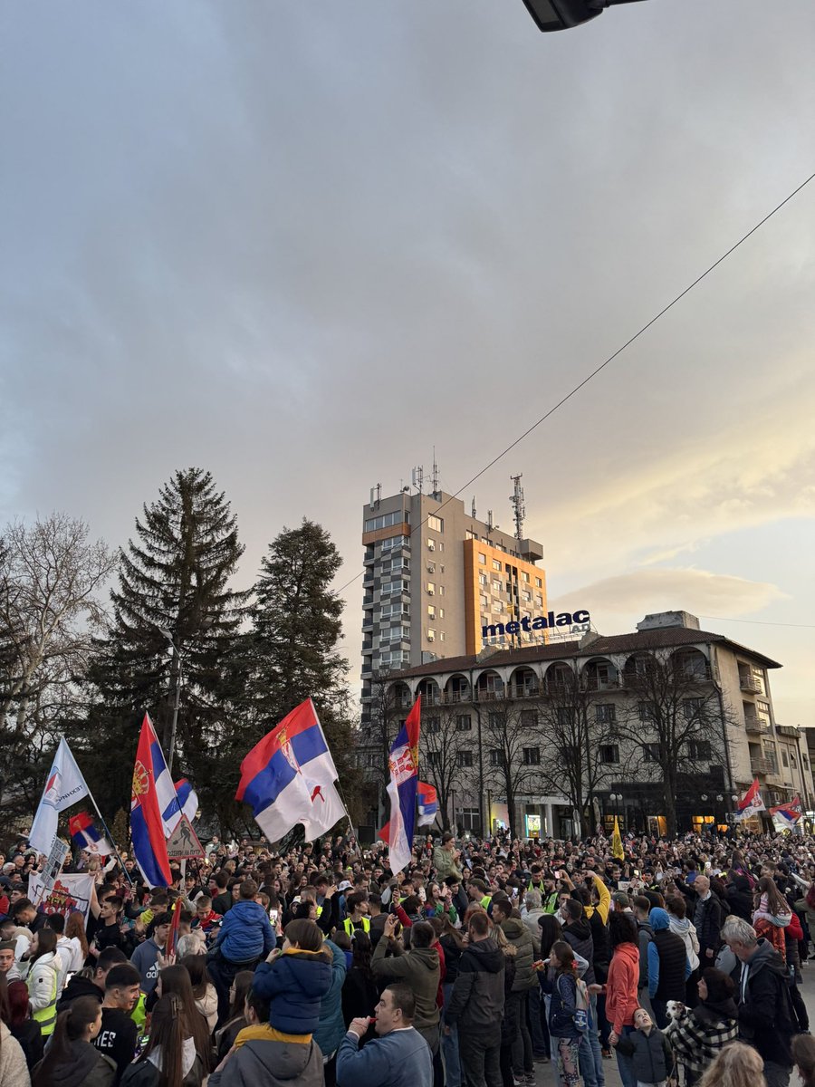 Suntavilo's tweet photo. Gornji Milanovac sačekao studente 👊🏼❤️ https://t.co/rv36ROVLbE