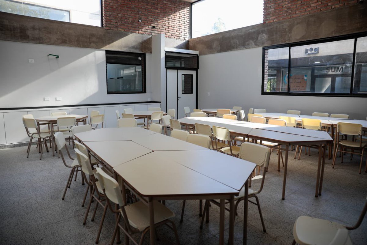 FedericoAchaval's tweet photo. ¡PILAR TIENE UNA NUEVA ESCUELA TÉCNICA! 🏫

Hoy inauguramos la Escuela Técnica N° 4 en #VillaRosa, un lugar pensado para vincular a la educación con la innovación y el mundo del trabajo. https://t.co/8EMPyPTJMk