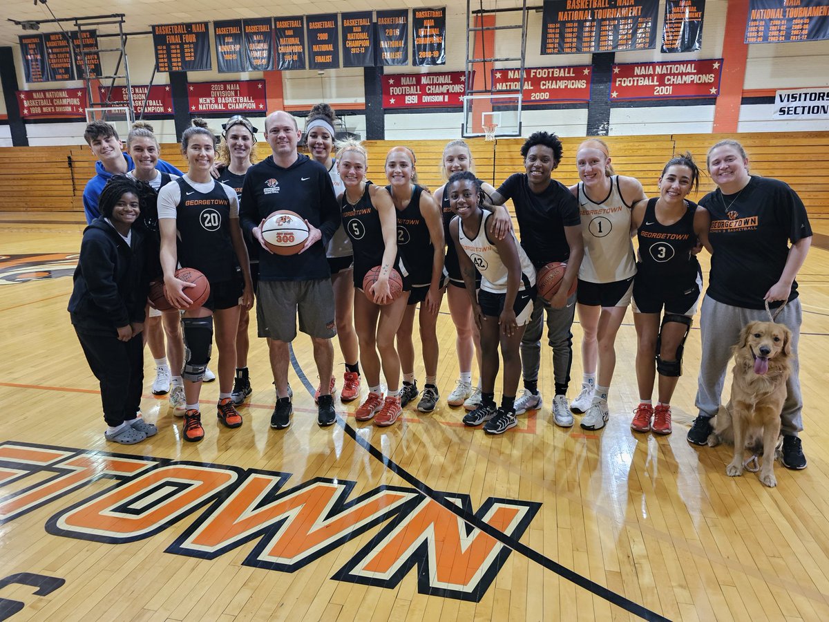 Special delivery for <a href="/GC_TigersWBB/">Georgetown College Tigers WBB</a> Head Coach, Jeff Nickel, celebrating 300 career wins! #TigerPride