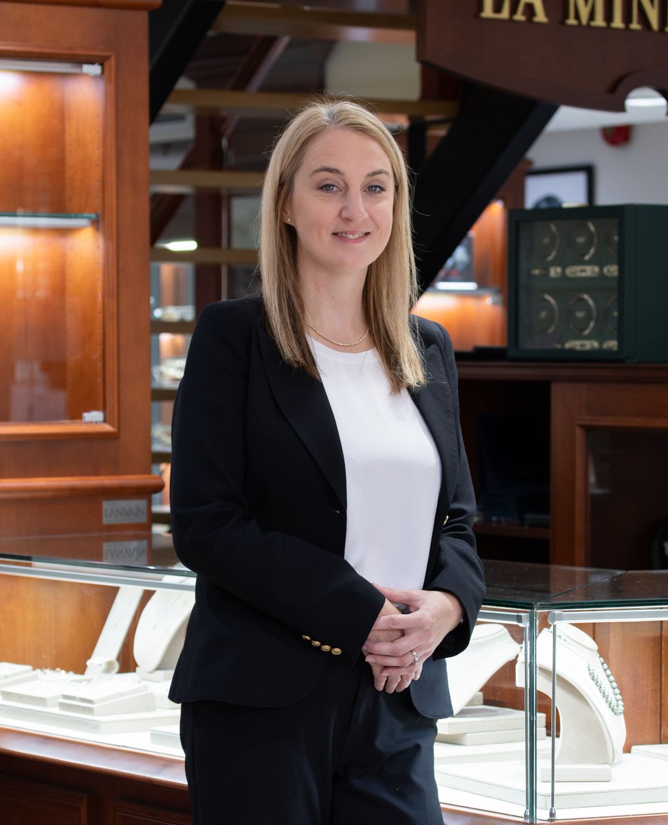 Women of La Mine d'Or - Kim

Her skills and passion makes every piece reflect true excellence. 

In celebration of Women's Month, we are sharing the incredible women of La Mine d'Or.