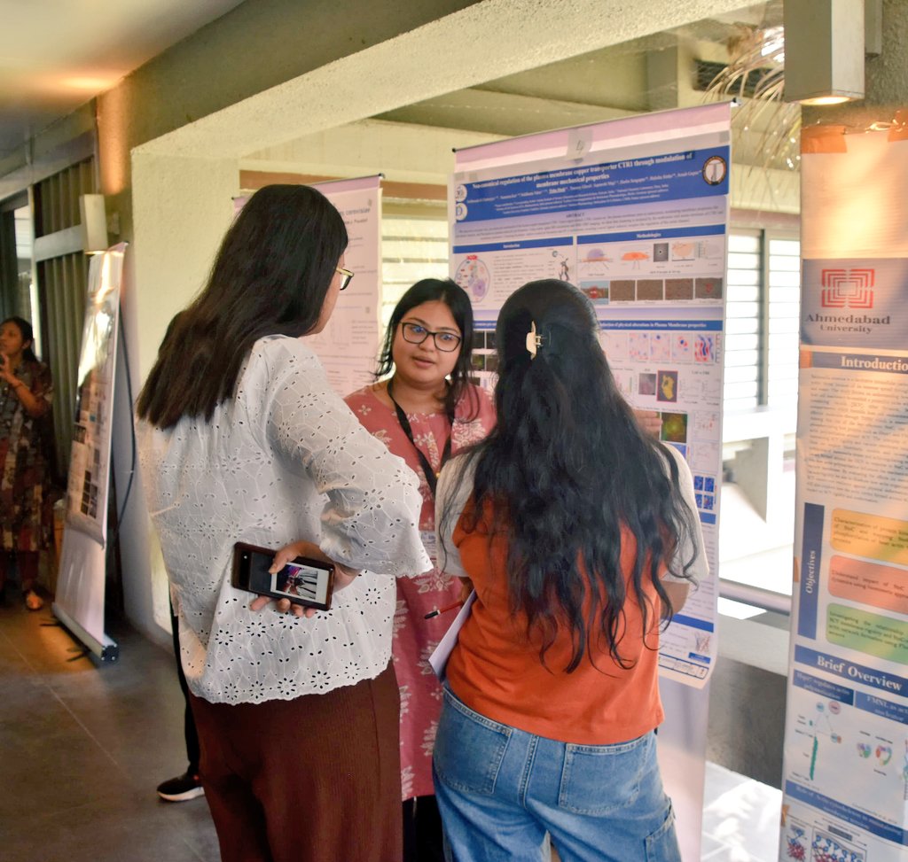 CopperBioGroup's tweet image. Tisha @DashTisha, a final year BS MS student from our lab, presented her poster at the 43rd Mahabaleshwar Seminar on Molecules, Membranes & Organelles, organized by TIFR Mumbai @TIFR_Bio #MSS2025
@iiserkol #MembraneTrafficking #Microscopy