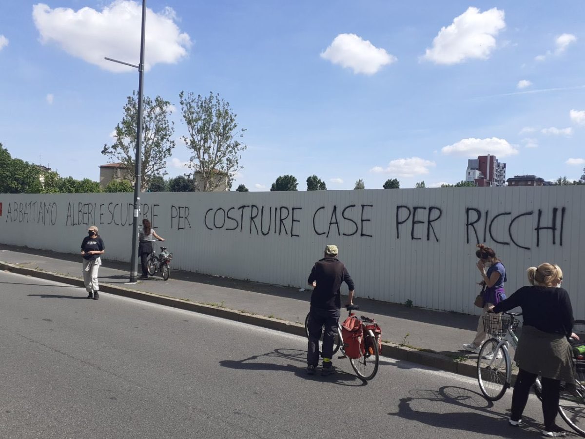 Lutby66's tweet image. Solo le lotte sociali possono salvare #Milano e tutt* noi. L’analisi di @OffTopic_lab sulle vicende urbanistiche e giudiziarie milanesi di questi giorni 👉🏿 offtopiclab.org/solo-il-confli…