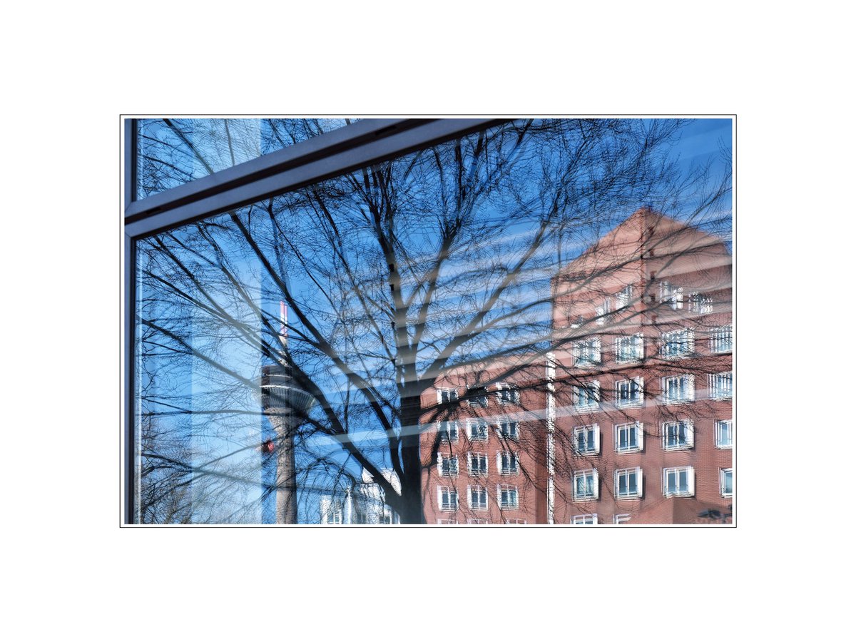 Unterwegs in Düsseldorf.
About Yesterday.