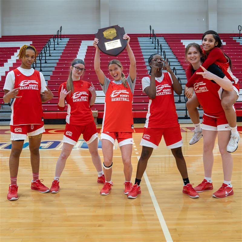 OwensCC's tweet photo. โ
District Champs โฉ NATIONAL TOURNAMENT BOUND!
Your @Owens_WBB is heading to Minnesota to compete for a National Title starting Wednesday, March 12!
What a season โ now let's bring home that CHAMPIONSHIP! ๐๐ฅ
#LetsGoExpress @OwensExpress https://t.co/bKw22zIepB