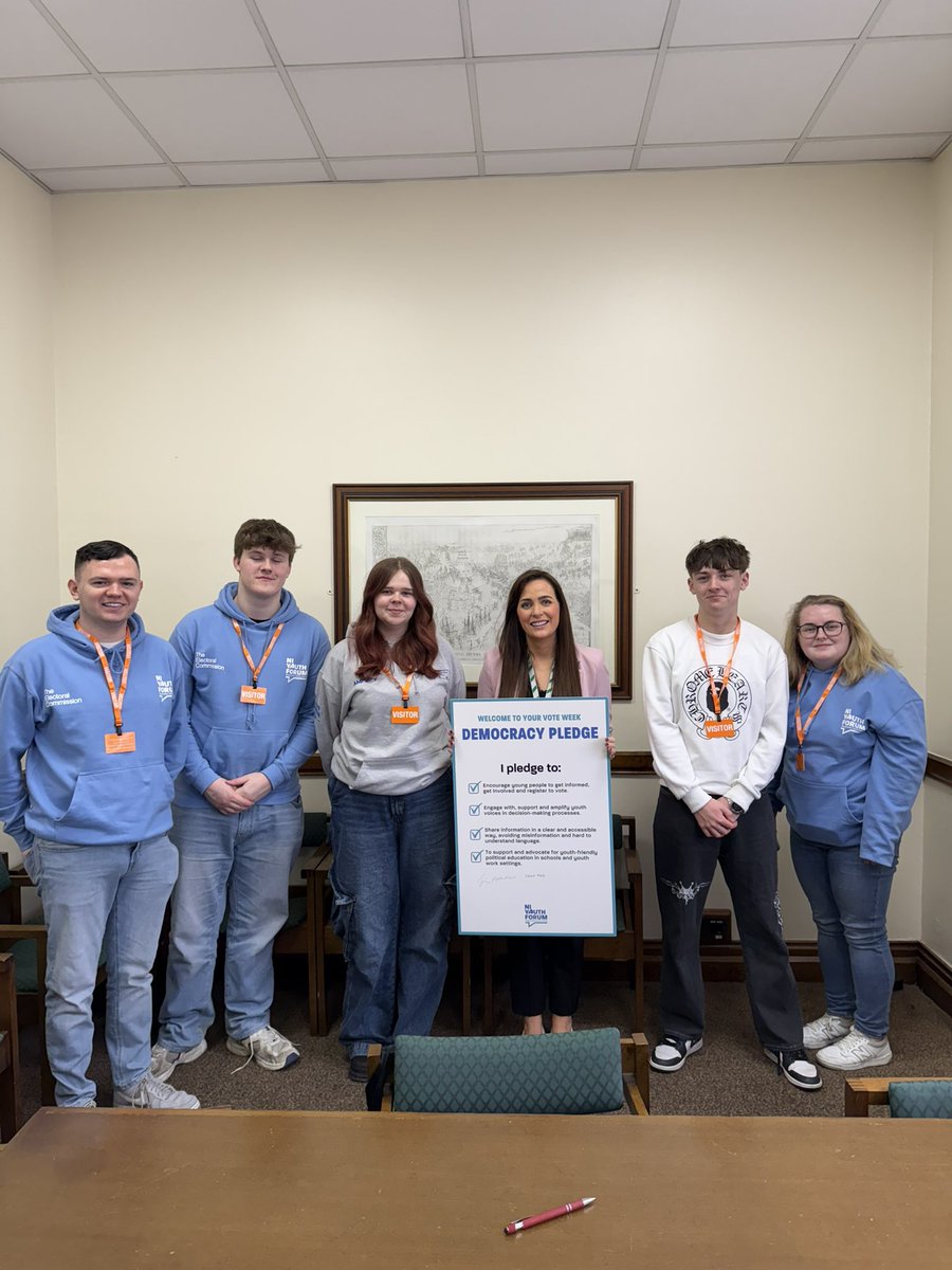 NIYF's tweet photo. 🗳️📣WELCOME TO YOUR VOTE WEEK📣🗳️

NI Youth Forum staff and members of our Electoral Commission Youth Voice Network are in London as part of Welcome To Your Vote Week!

We are meeting up with MPs to promote our Democracy Pledge 📝

1️⃣Encourage young people to get informed, get involved and register to vote.

2️⃣Engage with, support and amplify youth voices in decision-making processes.

3️⃣Share information in a clear and accessible way, avoiding misinformation and hard to understand language.

4️⃣To support and advocate for youth-friendly political education in schools and youth work settings.

A huge thank you to @OrfhlaithBegley for signing our Democracy Pledge and for meeting us to discuss how we can work together to promote young people’s participation! 

#WelcomeToYourVote #GetInformedandGetInvolved #PromotingYouthVoice @electoralcommissionuk