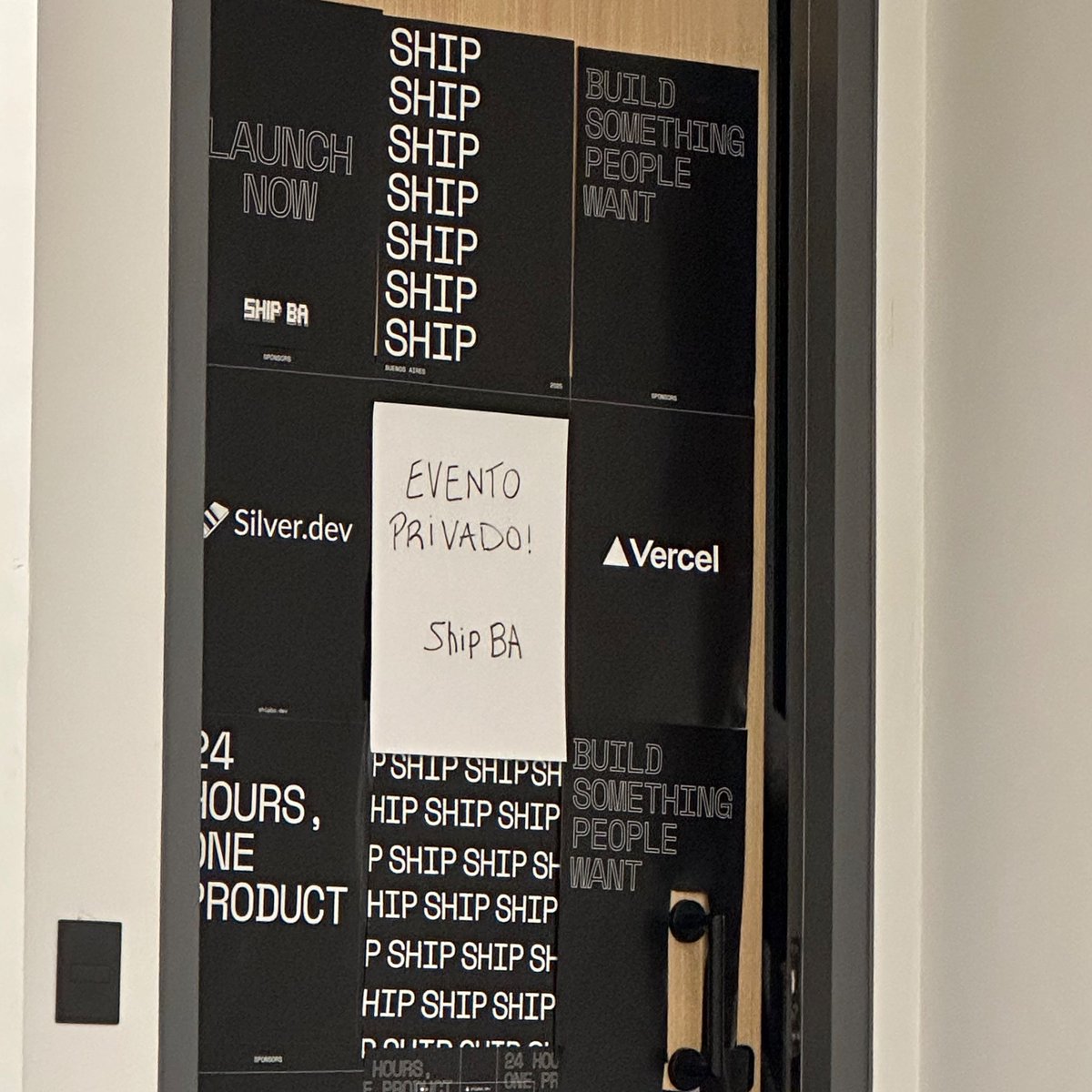 Después de 14 horas de recuperación vuelvo a Twitter para felicitar a <a href="/sebipaps/">Papa</a> y <a href="/montonenico/">monto</a> por  <a href="/shipbahackathon/">Ship BA</a>

Fue increíble la calidad de gente, los proyectos que armaron y los jueces que los evaluaron. 

Espero que más personas sigan su ejemplo y armen cosas grandes.