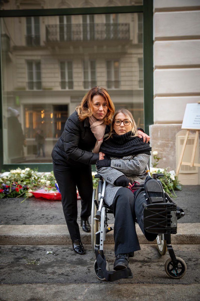 <a href="/juliech01036721/">julie chen</a> <a href="/12janvier2019/">#ruedetrevise</a> Nous sommes profondément reconnaissants envers notre chère <a href="/dburkli/">Delphine Bürkli</a> pour son soutien inestimable, malgré les moyens limités, mais toujours avec une grande humanité.

C'est une femme remarquable!  Une femme exceptionnelle ❤️
#ruedetrevise 

Une image vaut mille mots !