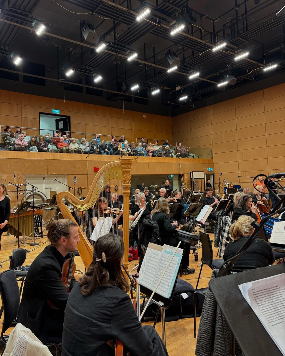 RTÉ (@rte) on Twitter photo .<a href="/LyricLorcan/">Lorcan Murray</a> presents Classic Drive’s #SnaG25 special, live with the <a href="/rte_co/">RTÉConcertOrchestra</a>, fiddle player Aoife Ní Bhríain and sean nós singer Saileog Ní Cheannabháin as they bring you a wonderful range of Irish traditional melodies, and much more.
NOW on @rtelyricfm | <a href="/SnaGaeilge/">Seachtain na Gaeilge le Energia</a> .<a href="/LyricLorcan/">Lorcan Murray</a> presents Classic Drive’s #SnaG25 special, live with the <a href="/rte_co/">RTÉConcertOrchestra</a>, fiddle player Aoife Ní Bhríain and sean nós singer Saileog Ní Cheannabháin as they bring you a wonderful range of Irish traditional melodies, and much more.
NOW on @rtelyricfm | <a href="/SnaGaeilge/">Seachtain na Gaeilge le Energia</a>