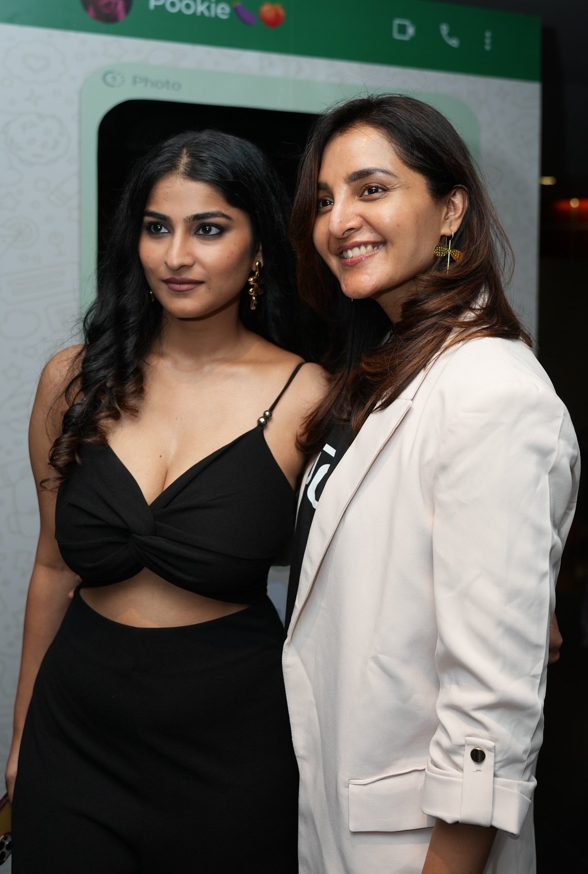 Image Manju Warrier Biography | iiQ8 Mallu Actress Manju Aunty