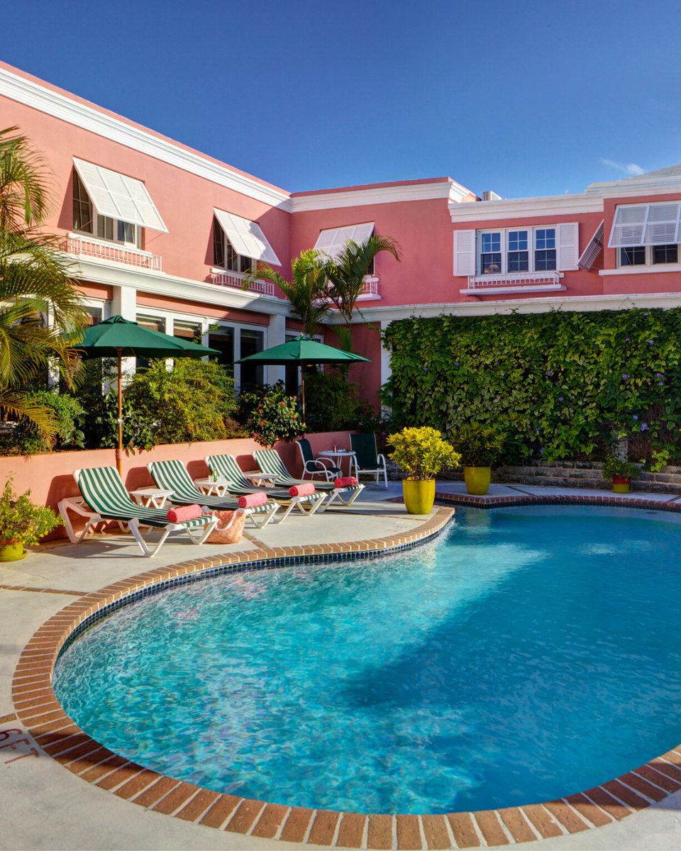 Bermuda's tweet photo. Make a Splash and save up to 30% off your stay in Bermuda in 2025!

Our spring sale is back, and you can soak in the savings all year long. Dive into the exclusive deals until April 18: https://t.co/EoYpma7L5g

#GoToBermuda #SplashSale https://t.co/rdV6cPUBp8