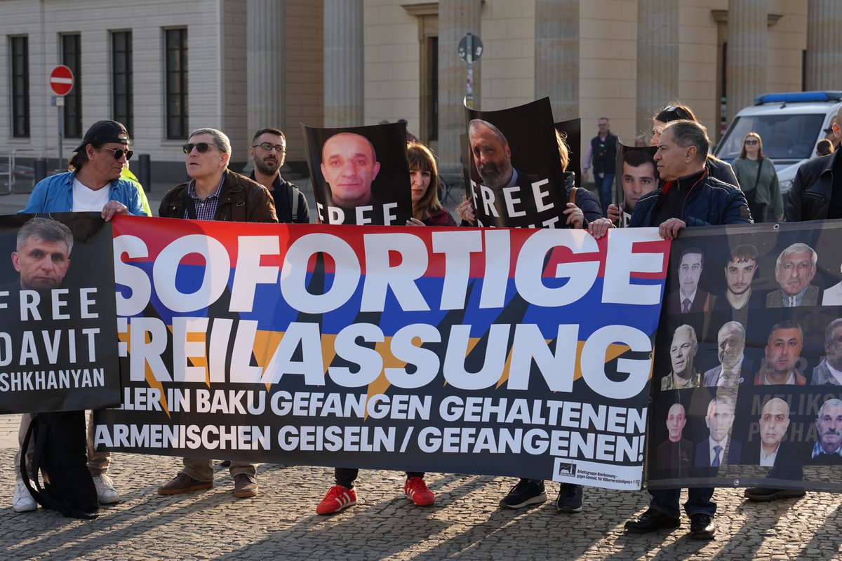 FreeArmHostages's tweet photo. #FreeArmenianHostages Protest in Berlin Calls for Immediate Action Against Azerbaijan’s Unlawful Detentions

Berlin, March 10, 2025 – Human rights organizations, activists, and concerned citizens gathered today at the Brandenburg Gate to demand the immediate release of Armenian political prisoners unlawfully detained in Azerbaijan. The protest, organized by the Zentralrat der Armenier in Deutschland e.V. @ArtSpangenberg, the Society for Threatened Peoples (@GfbV), Theophanu Club Germany, Working Group Recognition – Against Genocide, for International Understanding e.V., IGFM Internationale Gesellschaft für Menschenrechte e.V., Deutschland, and @FreeArmHostages  civic movement, called on European leaders to take urgent action against Azerbaijan’s continued human rights violations.

Prominent human rights activists, including Jonathan Spangenberg, Chairman of ZAD, addressed the crowd, emphasizing the systematic persecution of Armenians and Azerbaijan’s use of political prisoners as bargaining tools in negotiations. “The detainees, including  @RubenVardanyan_ , are enduring inhumane conditions, with reports of torture and mistreatment. Vardanyan is currently on a hunger strike, and his life is at grave risk. We cannot stay silent,” declared Spangenberg.

“The world must not turn a blind eye to Azerbaijan’s crimes,” said Sarah Reinke, Head of Human Rights at @GfbV. “The time for words is over; we need action now.”

Photos by: @voleemor