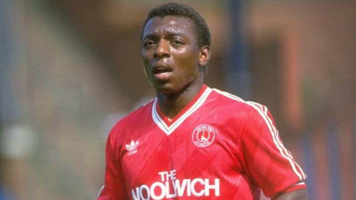 thesoccerdemic's tweet photo. ⚽️Happy 67th b'day🎉to #Spurs legend Garth Crooks OBE🙌🏾
⚽️He debuted for #StokeCity & went onto make 4️⃣7️⃣6️⃣ appearances for 5️⃣ teams scoring 1️⃣6️⃣8️⃣ goals🔥
🌎Of Jamaican🇯🇲 descent, he won 2️⃣ #FACups, a #UEFA Cup & became the @PFA's 1️⃣st Black chairman✨️ #PremierLeague #Addicks https://t.co/tNfUwydzoe