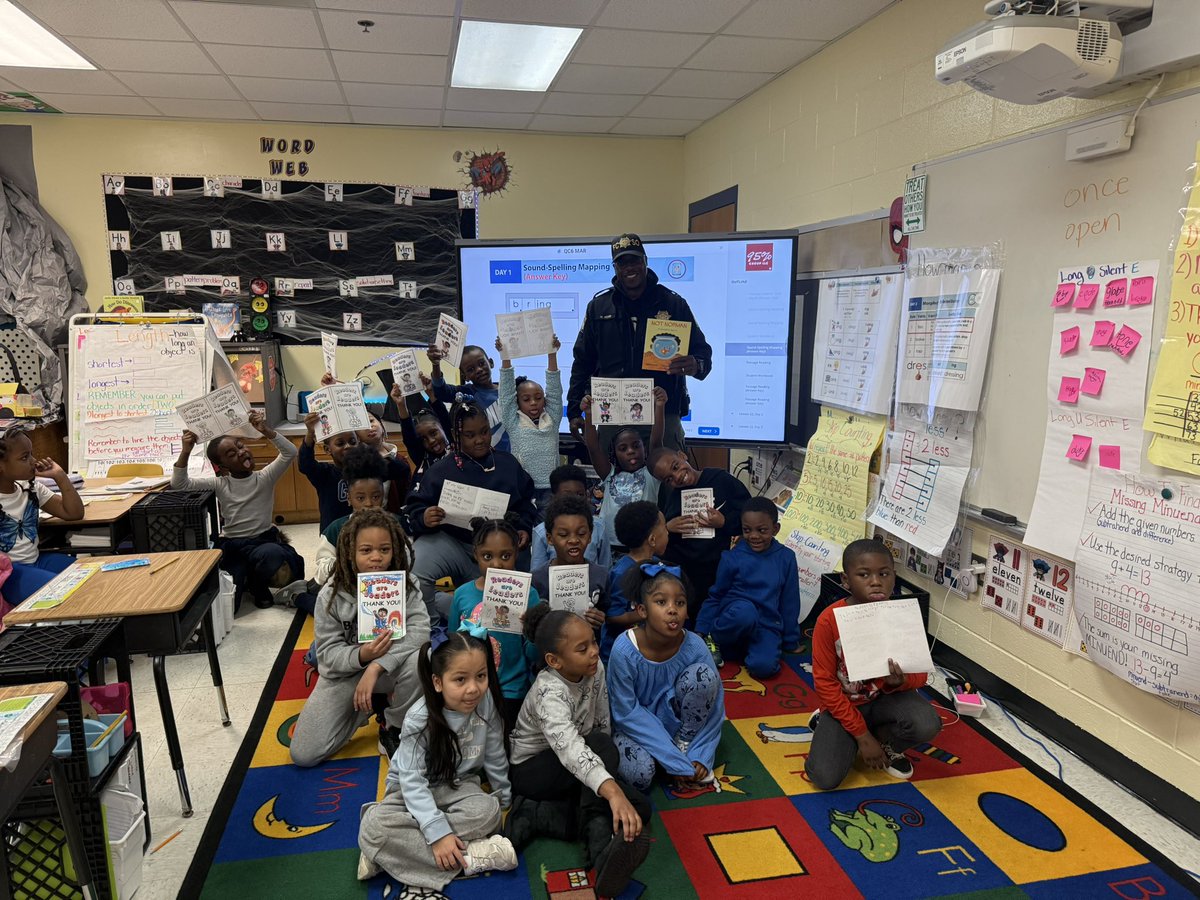 kendallfscott's tweet photo. Thank you to the Fulton County Sheriff’s Office &amp;  Community Engagement department for bringing us some guest readers who helped spread the joy of reading to our students today with some great stories #EveryChildReads @fultonsheriff https://t.co/oyzYjAbJWJ