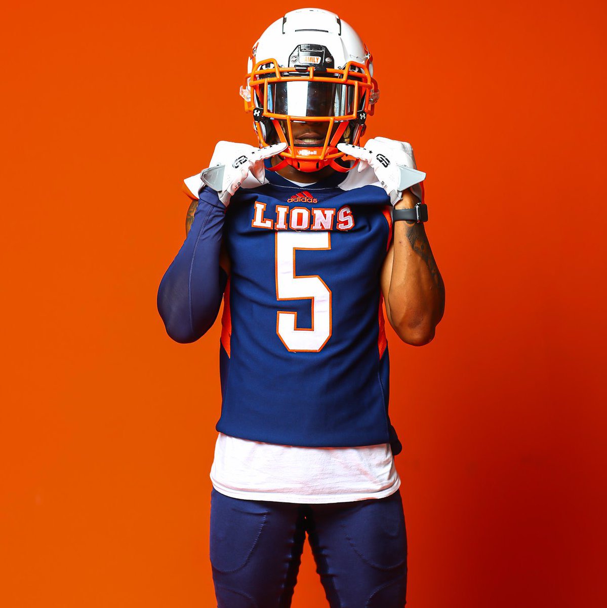 JROB Waters II (@waterssjrr5) on Twitter photo Blessed to receive an Offer from Langston University ‼️<a href="/CoachWChristian/">Coach Christian</a> <a href="/CoachJeffReed/">Jeff Reed</a>
<a href="/LangstonLionsFB/">Langston Lions Football</a>
<a href="/CitrusFootball/">Citrus College Football</a> Blessed to receive an Offer from Langston University ‼️<a href="/CoachWChristian/">Coach Christian</a> <a href="/CoachJeffReed/">Jeff Reed</a>
<a href="/LangstonLionsFB/">Langston Lions Football</a>
<a href="/CitrusFootball/">Citrus College Football</a>