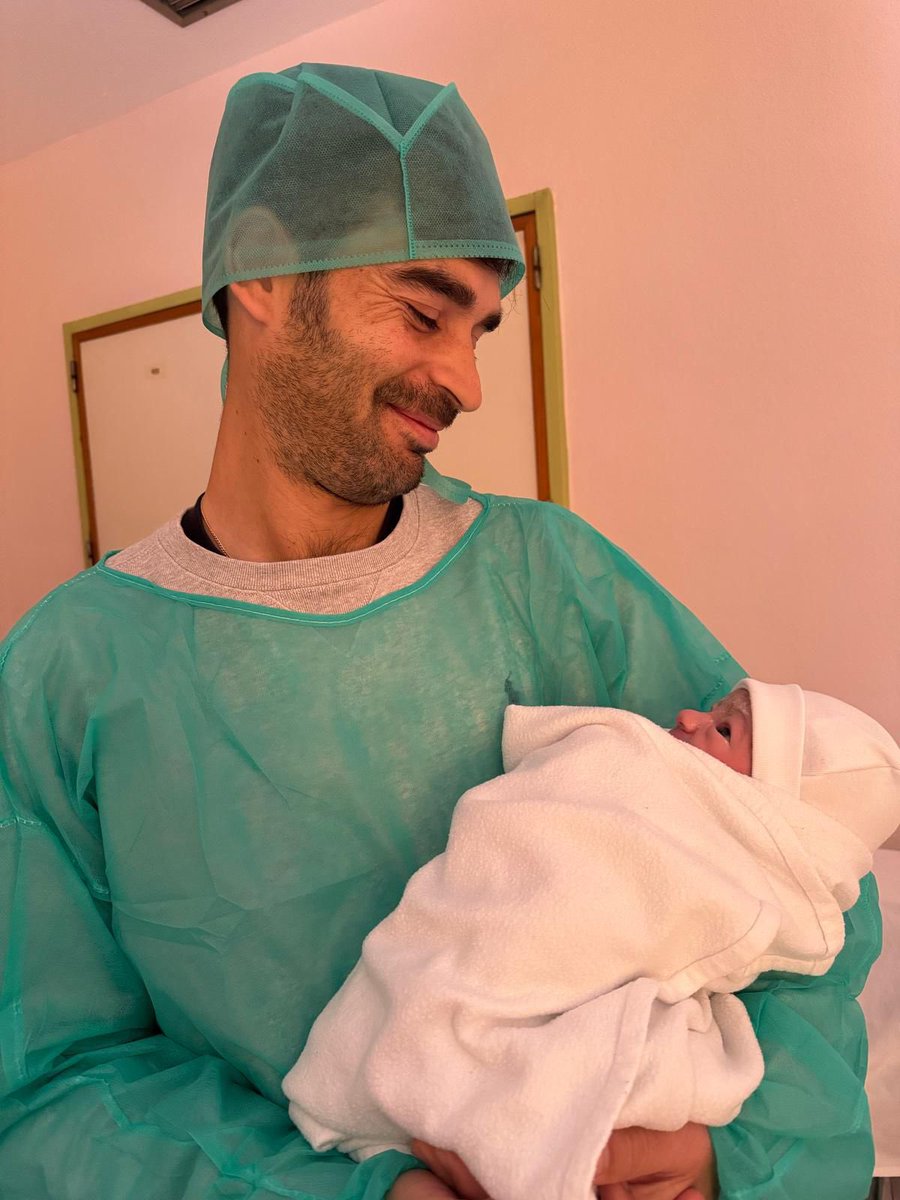 ❤️ ¡Un granadinista más!

Queremos compartir la alegría de <a href="/Trigueros17/">Manu Trigueros</a> y Marta por el nacimiento de Gonzalo. 🍼👶🏻

🫶🏼 ¡Enhorabuena, familia!
