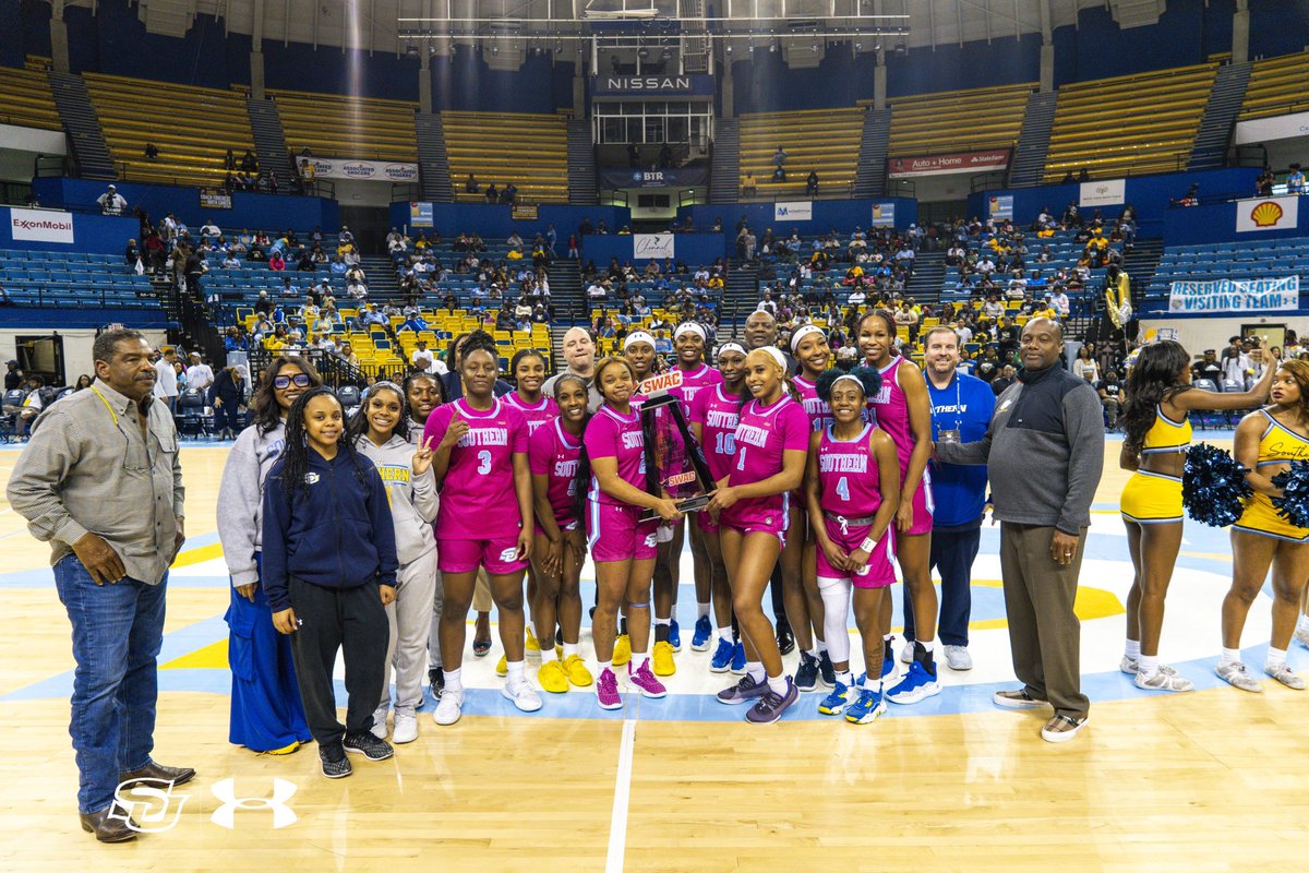 Southern University Jaguars (@southernusports) on Twitter photo On Saturday we got a chance to recognize our head coach Carlos Funchess and congratulate him on his 100th Southern win leading <a href="/JaguarsWBB/">Southern University Womenโs Basketball</a>
Coach is 112-99 at SU and his SWAC Record is 89-34 (.724 win %). He has guided us to six winning seasons, 2 SWAC Regular Season On Saturday we got a chance to recognize our head coach Carlos Funchess and congratulate him on his 100th Southern win leading <a href="/JaguarsWBB/">Southern University Womenโs Basketball</a>
Coach is 112-99 at SU and his SWAC Record is 89-34 (.724 win %). He has guided us to six winning seasons, 2 SWAC Regular Season