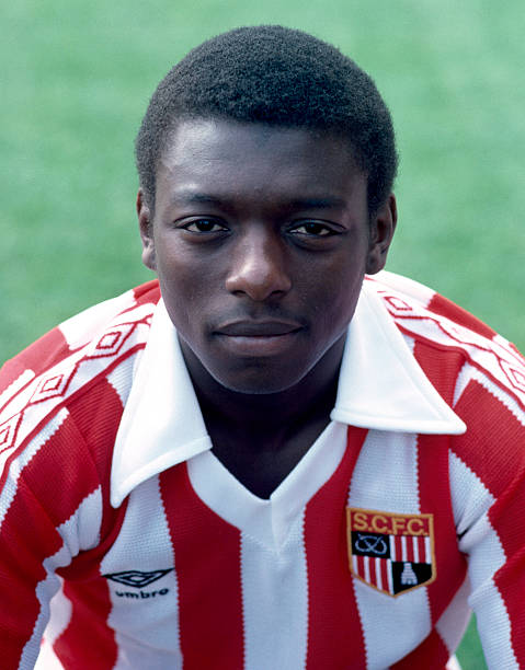 thesoccerdemic's tweet photo. ⚽️Happy 67th b'day🎉to #Spurs legend Garth Crooks OBE🙌🏾
⚽️He debuted for #StokeCity & went onto make 4️⃣7️⃣6️⃣ appearances for 5️⃣ teams scoring 1️⃣6️⃣8️⃣ goals🔥
🌎Of Jamaican🇯🇲 descent, he won 2️⃣ #FACups, a #UEFA Cup & became the @PFA's 1️⃣st Black chairman✨️ #PremierLeague #Addicks https://t.co/tNfUwydzoe