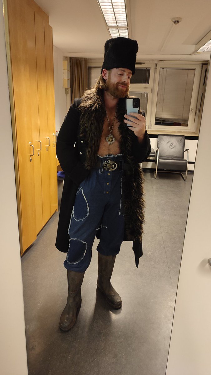 B A R N A B Y R E A tweet media