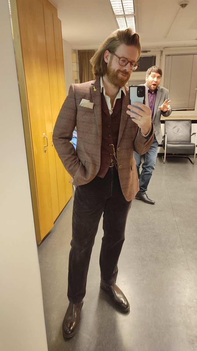 B A R N A B Y R E A tweet media