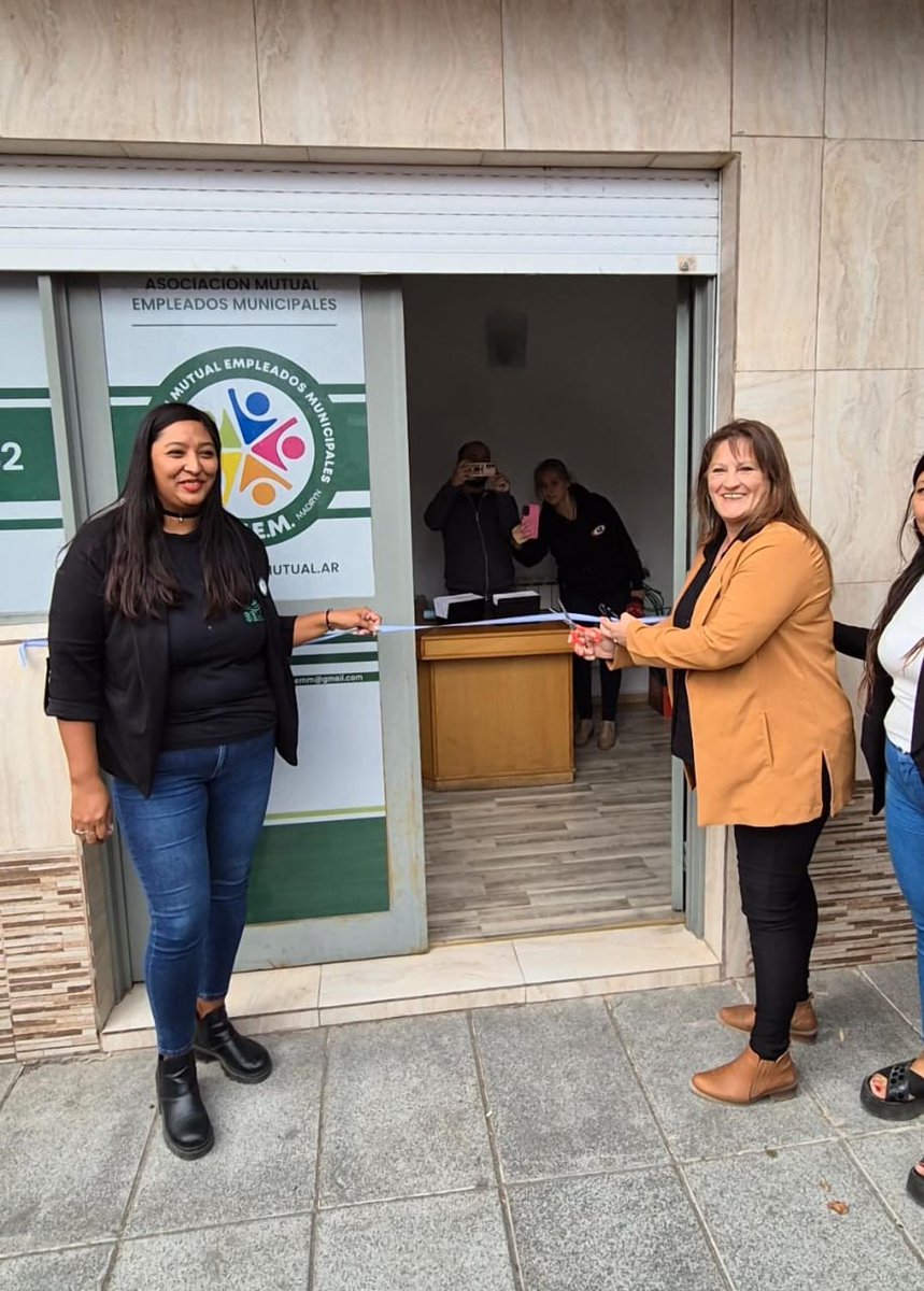 ECOS_Medios's tweet photo. #AhoraMadryn @famuch_org participó de la inauguración de la Mutual de empleados municipales de Puerto Madryn (A.M.E.M).
Con un ágape se habilitaron las oficinas que vienen a fortalecer el Tercer Sector en la ciudad y la provincia. https://t.co/S0PihvLZ7u
