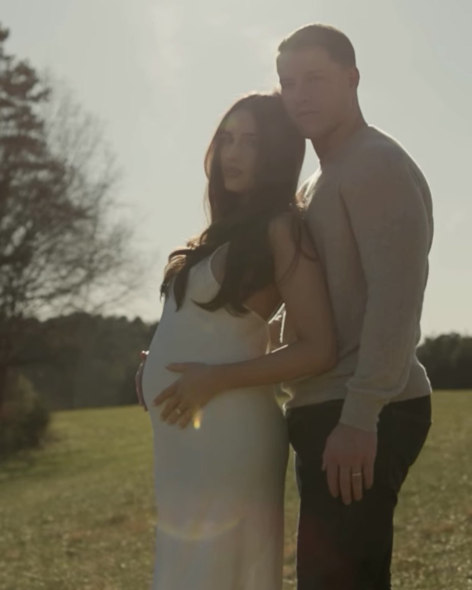 49ers's tweet photo. Congrats Christian &amp; Olivia 🙌 https://t.co/nvH7A62yew