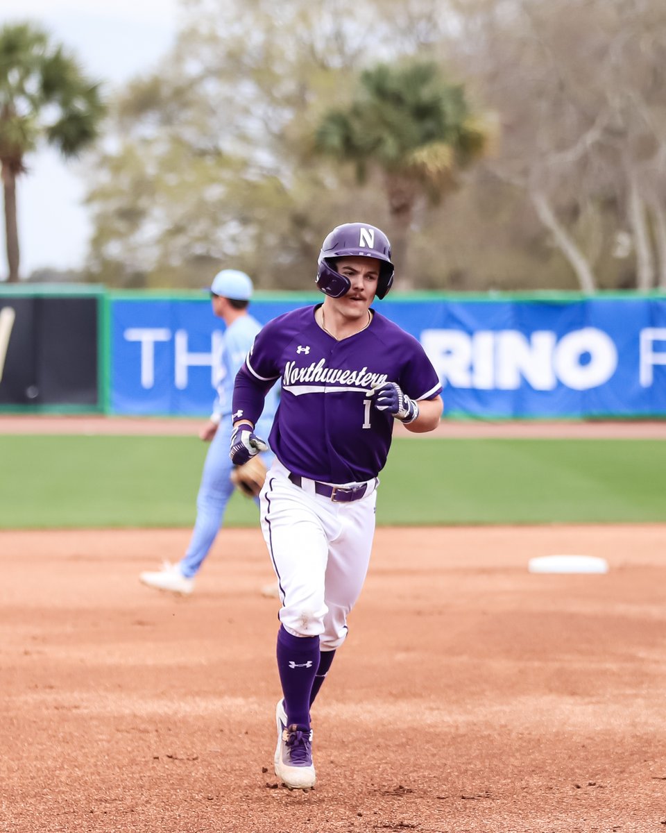 Preston Knott earns a spot on D1Baseball's Top Hitters of the weekend 🔋

🟣 .412 AVG
🟣 .706 SLG
🟣 7 Hits
🟣 4 Runs
🟣 3 RBI