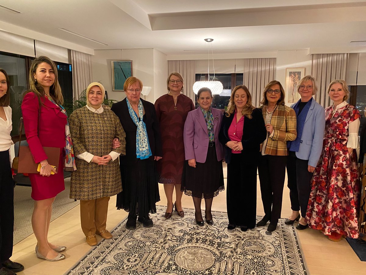 Great evening with the great women. Thank you President Halonen, Deputy Minister Ekinci, MP Ercan and my colleagues from 🇩🇪 🇸🇪 🇦🇱 🇧🇦 for inspiring discussion! <a href="/TarjaHalonen/">Tarja Halonen</a> <a href="/MalenaMard/">Malena Mard</a> <a href="/SibylleSorg/">Sorg</a> <a href="/tugbaisikercan/">Tuğba IŞIK ERCAN</a> <a href="/FinEmbAnkara/">Embassy of Finland in Ankara</a>