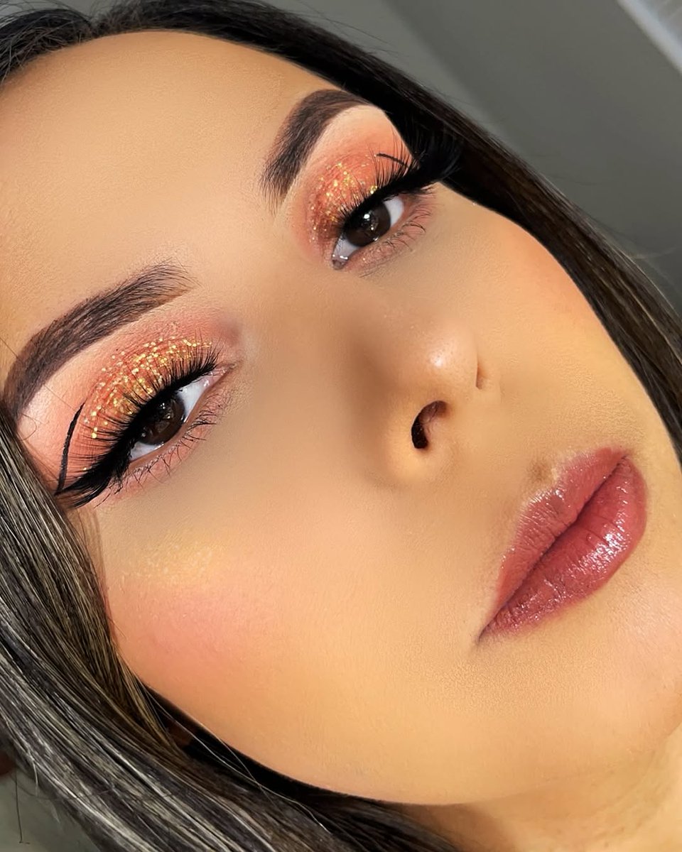 shopamorususa's tweet photo. Make the complexion of your dreams a reality with Dream Cover Matte Foundation 🧡 Its weightless and creamy formula will give you the coverage you need!

@cris.aguiilar is wearing shade Buff Beige 💫
 
😉 Meet your perfect shade today at https://t.co/GvzOTeBMkr 

#amorus #makeup https://t.co/cqJKFx89y0