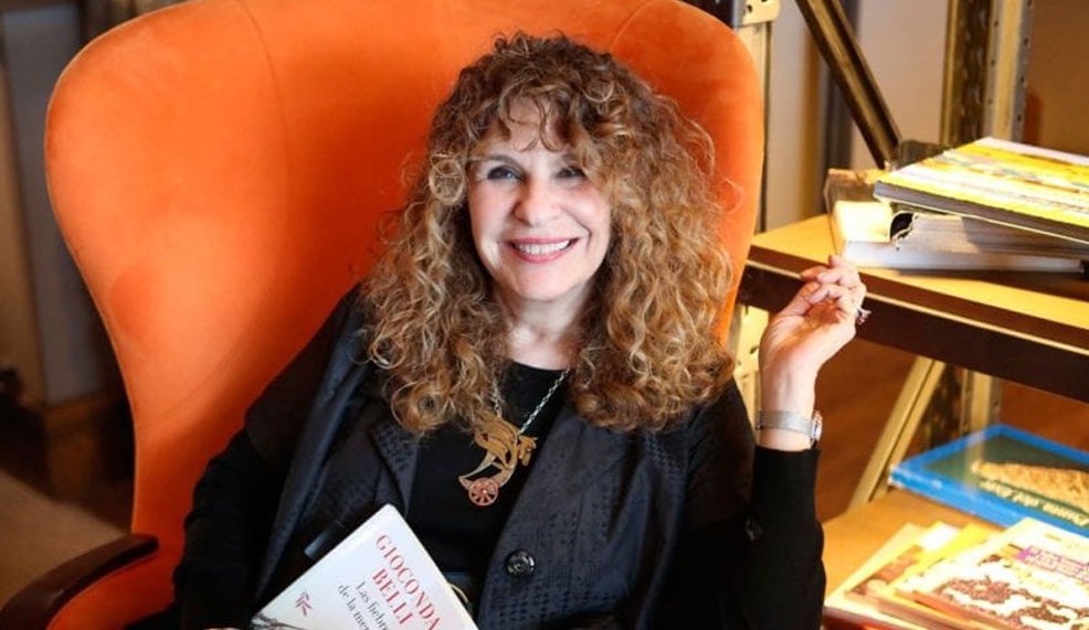 مكتبة أما بعد tweet media