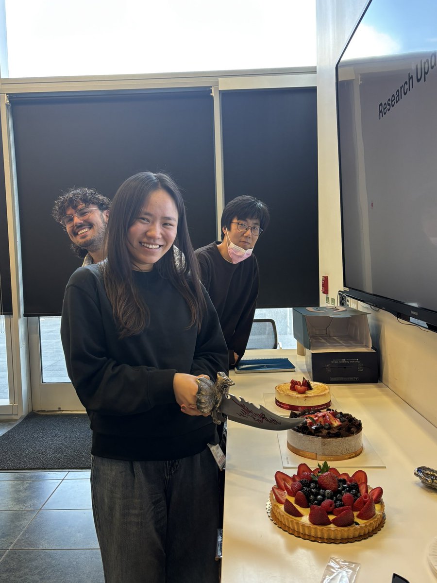jinzhanglab's tweet image. Last week we celebrated 3 lab birthdays! Happy birthday to grad students Qian and Pal, and Project Scientist Skott! #DragonKnife