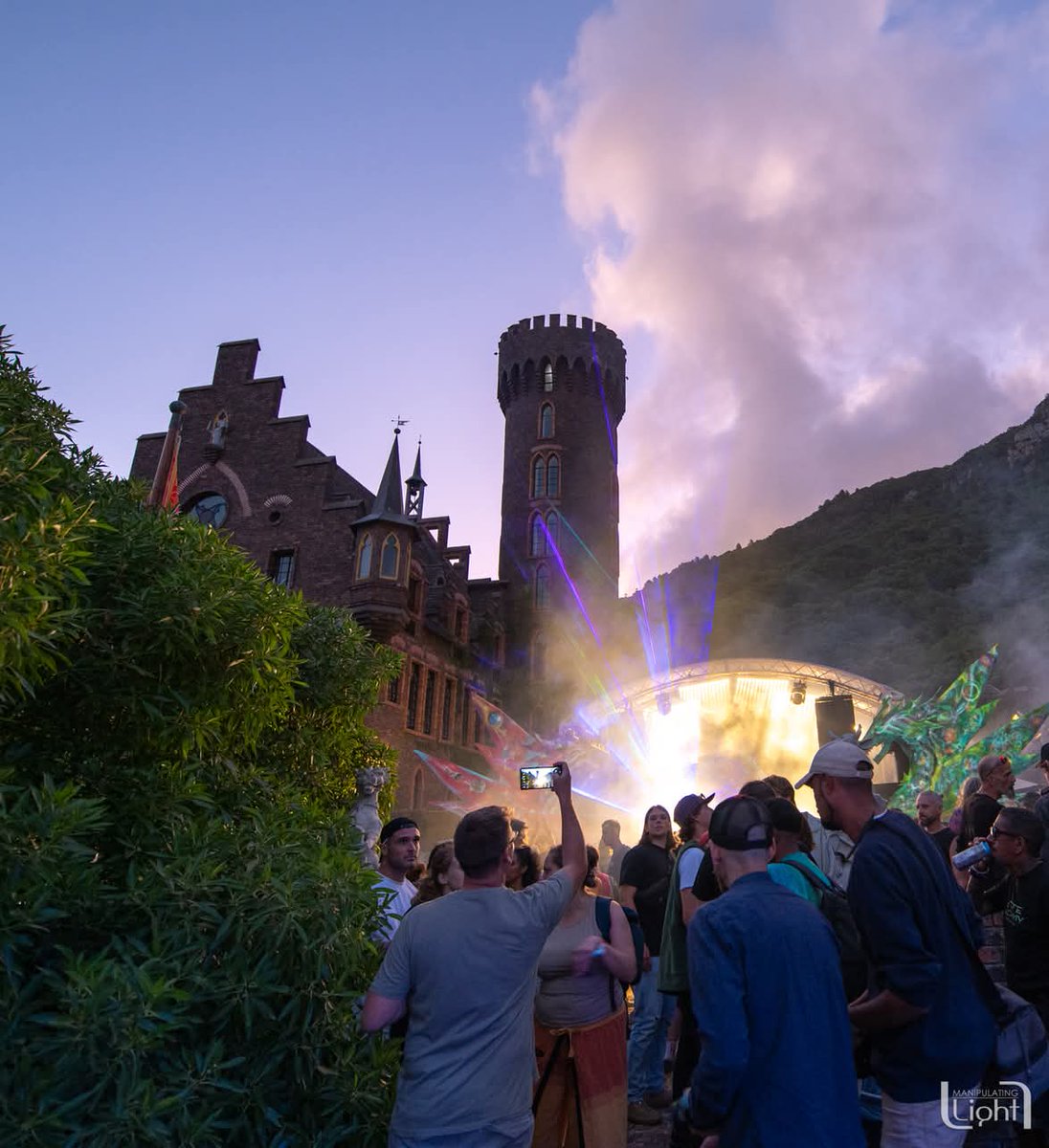 A snap from MMD 20 
VENUE: LICHTENSTEIN CASTLE 🏰 🐉

📸  Manipulating Light 

#psytrance #outdoorfestival #mmd20