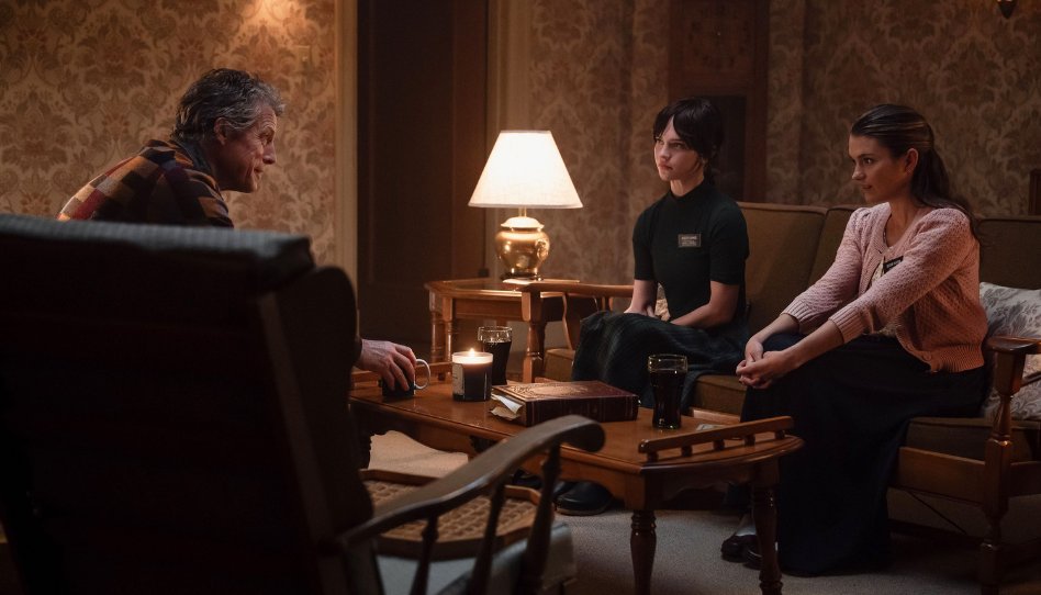 En su día vi "Heretic" y se me pasó hablar de ella, pero fue una película que disfruté mucho, con un Hugh Grant sensacional en ese juego del gato y el ratón. Con cosas que me recordaron a "Barbarian" y "Split". Buenos diálogos y muy entretenida 🎬