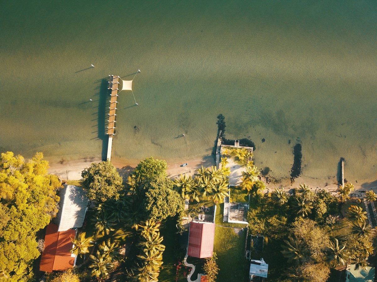 tenamit_gt's tweet photo. Playa Itara, un lugar espectacular, ubicado en Puerto Barrios Izabal, este es un lugar recomendado para desconectarse de todo. 

#puertobarrios #playaitara #izabal #guatemala https://t.co/WoT6ILHJhn