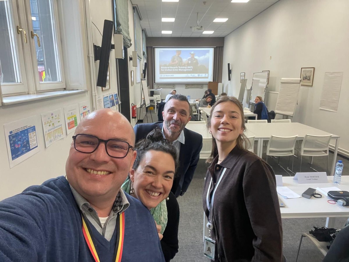Egmont Training Programme (@egmonttraining) on Twitter photo ๐ #BelgianGenericTraining begins
Two weeks of intensive training on crisis management and field operations start today at <a href="/EgmontTraining/">Egmont Training Programme</a>
๐น Day 1 focus :
โ๏ธIntroduction to the program
โ๏ธ Conflict Analysis & Crisis Prevention
โ๏ธ Institutions & decision-making in crisis ๐ #BelgianGenericTraining begins
Two weeks of intensive training on crisis management and field operations start today at <a href="/EgmontTraining/">Egmont Training Programme</a>
๐น Day 1 focus :
โ๏ธIntroduction to the program
โ๏ธ Conflict Analysis & Crisis Prevention
โ๏ธ Institutions & decision-making in crisis