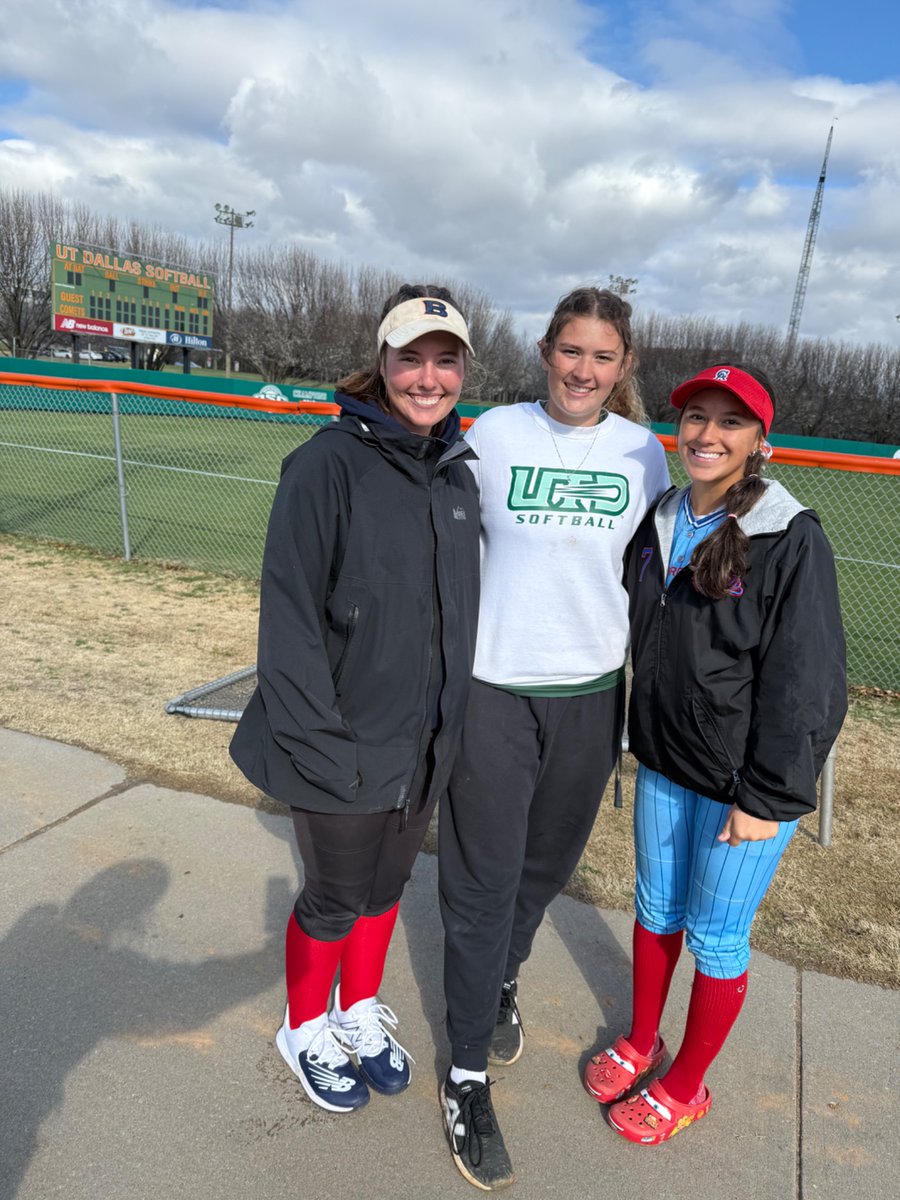 UTD Softball Camp!  Reunited with Payton Moore and Tegan Brown -  great seeing them!!!  Miss you guys!
#whoosh