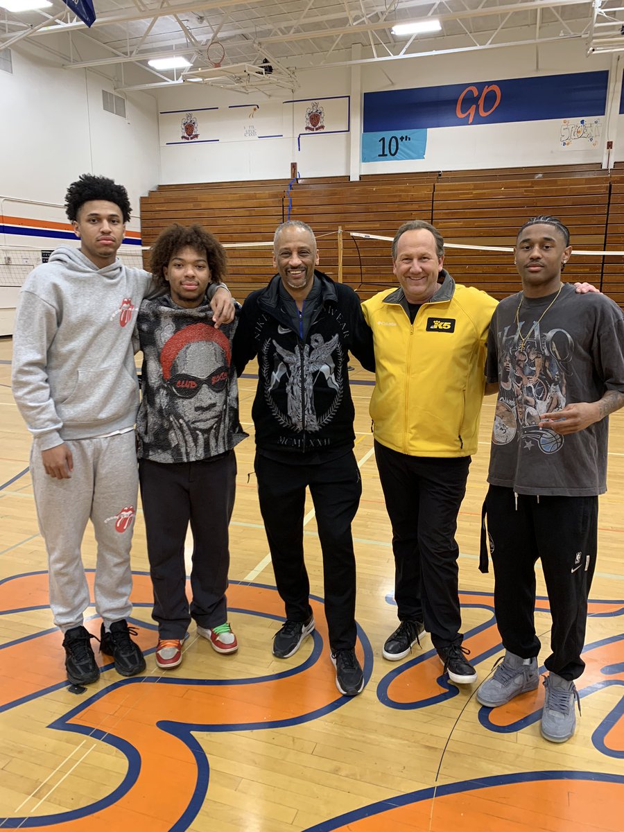 Hanging today at <a href="/RainierBeach206/">Beach Hoops!</a> with the state champs !!!! <a href="/KING5Sports/">KING 5 Sports</a> <a href="/KING5Seattle/">KING 5 News</a> <a href="/JCrossover/">🏁 Jamal Crawford</a>