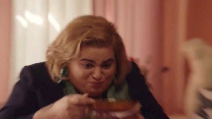 - Estoy conociendo a alguien
- Alguien que conozcamos?
- Sí, a Manuel

Esta sí que no la vi venir 

#LaIsla3MesesDespues1 
#LaIslaDelastentaciones16