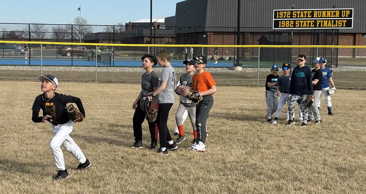 STARFIRES tweet media