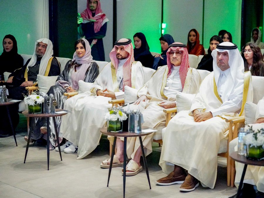 جـــــاهزين  الان 🎉👇

بعد ساعه سحب علي 15,000 ريال 💸

بدون شروط فقط تابعني+ رتويت واكتب تم🇸🇦🇸🇦
#الوليد_للإنسانية
#معًا_من_أجل_الإنسان 
#نسمو_لتنمو 
#ولي_العهد
 #برق_لك