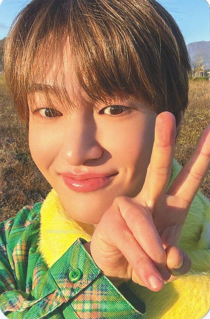 javixx182's tweet photo. Queremos al mejor de los mejores en chile 💟💎
#HOLA_ONEW_CHILE
#CHILE_WANTS_ONEW
@griffinenter 
@ONEW_GRIFFIN https://t.co/4d2MSjRxUD