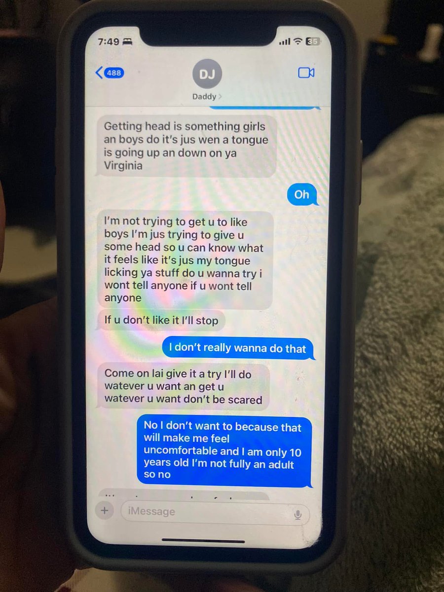 ISLANDBOYY11's tweet photo. i’m disgusted wtfff https://t.co/5A8f3V6exo