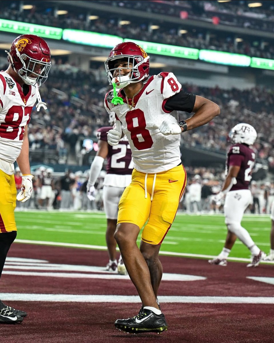 “Royalton Allen” (@royaltonallen_) on Twitter photo After a great conversation with <a href="/Doug_Belk/">Doug Belk</a> I am extremely blessed and honored to receive an offer from USC!! #fighton✌🏾⚔️ <a href="/ArmondSr/">ArmondSr</a> <a href="/_groundzer0/">Ground Zero</a> <a href="/uscfb/">USC Football ✌️</a> <a href="/adamgorney/">Adam Gorney</a> <a href="/GregBiggins/">Greg Biggins</a> <a href="/SSchraderOn3/">Scott Schrader</a> <a href="/ChadSimmons_/">ChadSimmons</a> <a href="/OakHillsFootba1/">Oak Hills Football</a> <a href="/NickMonica63/">Coach Nick Monica 63</a> <a href="/coachmetty/">Coach Metzger</a> After a great conversation with <a href="/Doug_Belk/">Doug Belk</a> I am extremely blessed and honored to receive an offer from USC!! #fighton✌🏾⚔️ <a href="/ArmondSr/">ArmondSr</a> <a href="/_groundzer0/">Ground Zero</a> <a href="/uscfb/">USC Football ✌️</a> <a href="/adamgorney/">Adam Gorney</a> <a href="/GregBiggins/">Greg Biggins</a> <a href="/SSchraderOn3/">Scott Schrader</a> <a href="/ChadSimmons_/">ChadSimmons</a> <a href="/OakHillsFootba1/">Oak Hills Football</a> <a href="/NickMonica63/">Coach Nick Monica 63</a> <a href="/coachmetty/">Coach Metzger</a>