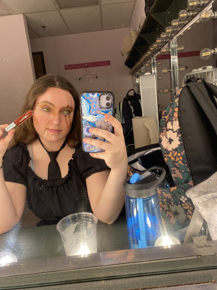 tarayippee's tweet photo. found this lol. @rembeauty #glossybalm house of curiosities approved. https://t.co/3DYVzT0rk2