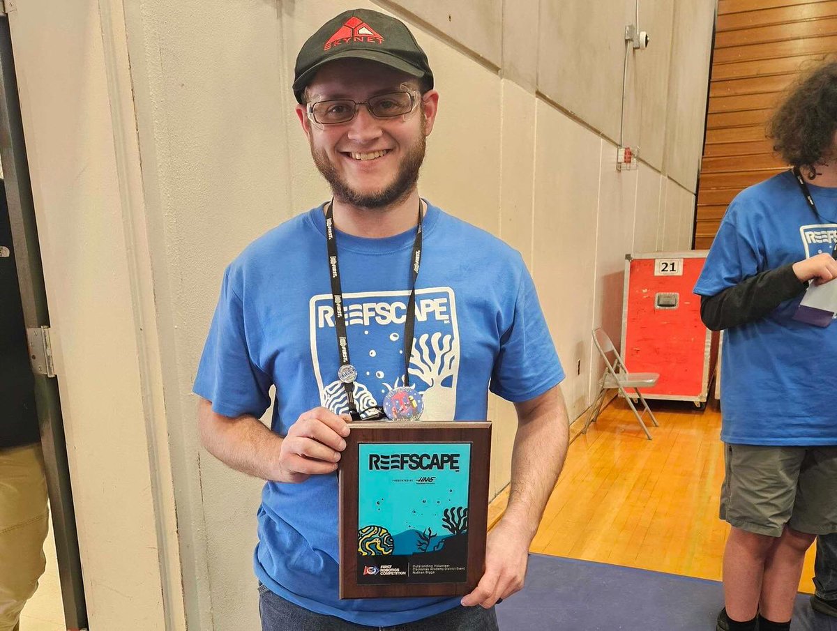 Skynet_Robotics's tweet image. The competition at CAIS (clackamas academy of industrial sciences) was a success for Skynet! The team got to see a different side of competition by hosting and choosing not to compete this year. We are all proud of our lovely mentor for earning the “outstanding volunteer” award.